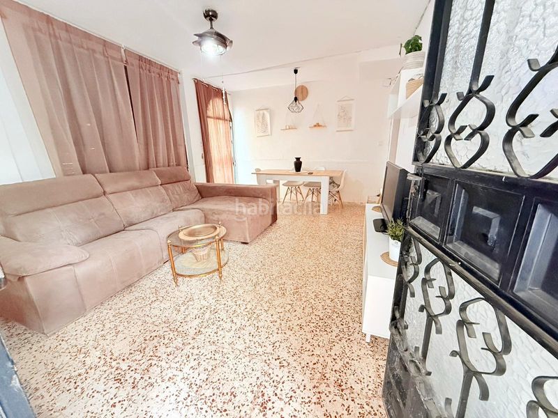 Foto 5fc8bb8e-61e6-4aa2-9a11-f7ee45d57427. Casa amb aparcament a Escalona