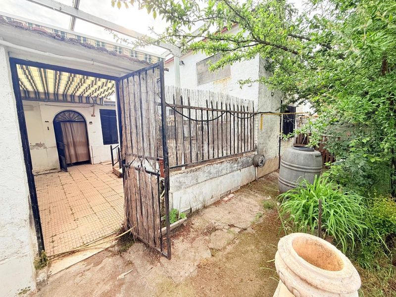 Foto 8d7930dc-c200-4954-946f-bc63aced8c64. Casa amb aparcament a Escalona