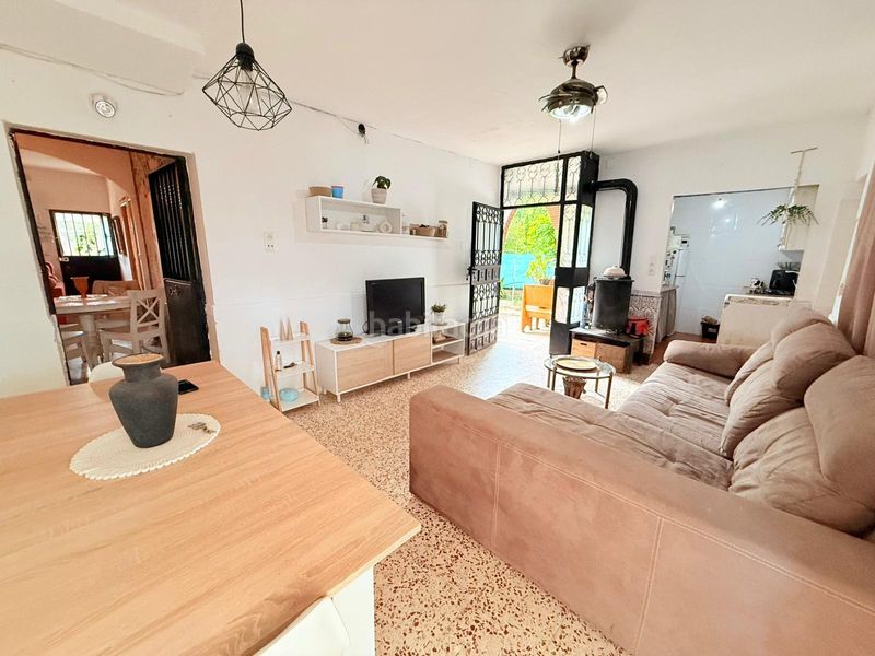 Foto a18ac5d4-99d0-4f90-b2e4-a9c2e0b5be85. Casa amb aparcament a Escalona