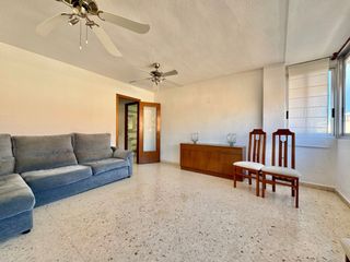 Pis en Pueblo-Ubanizaciones. Descripcioacuten del apartamentodescubra un encantador apartamen