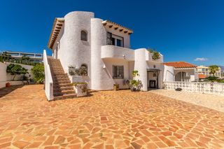 Casa a L´Albir. Excepcional vivienda en una de las zonas maacutes cotizadas de e