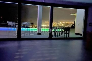 Foto 14dd64ce-61ed-497a-a0e0-bd7d59e5be92. Casa descubre una propiedad uacutenica donde el lujo, la privacidad y el confort se fusionan en perfecta armoniacutea.ampnbspesta espec en Altea