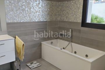 Foto 777297e8-696b-4f39-8d19-5676514e0241. Casa descubre una propiedad uacutenica donde el lujo, la privacidad y el confort se fusionan en perfecta armoniacutea.ampnbspesta espec en Altea