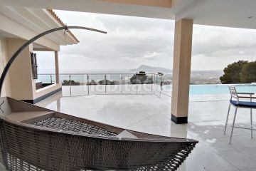 Foto bed51346-7ee7-4199-8c54-a315ed9abbf5. Casa descubre una propiedad uacutenica donde el lujo, la privacidad y el confort se fusionan en perfecta armoniacutea.ampnbspesta espec en Altea