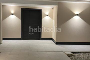 Foto dba989b3-c509-41e4-80f8-88d7f737a57e. Casa descubre una propiedad uacutenica donde el lujo, la privacidad y el confort se fusionan en perfecta armoniacutea.ampnbspesta espec en Altea