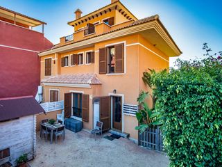Maison à Finestrat Pueblo. Descripcioacuten del bungalowubicado en el encantador balcoacute