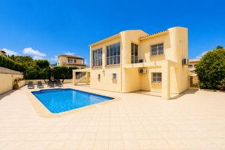 Casa a El Tossal-Bello Horizonte. Amplia vivienda con gran terraza y muacuteltiples posibilidades