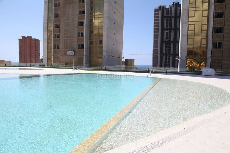Foto 987e5678-0ac1-45dd-b968-c11ffa043ad1. Pis amb aparcament piscina a Playa Poniente Benidorm