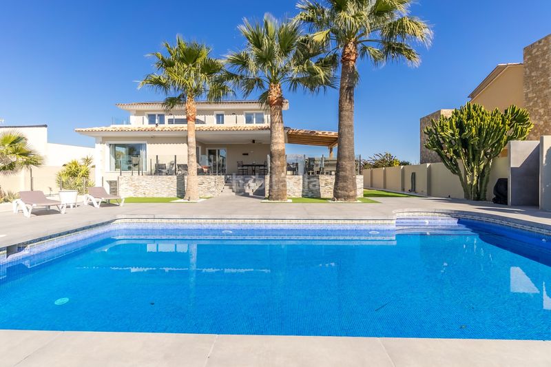 Foto 1b8cf769-79e2-408f-bbbe-4eda5a6b9c6e. Casa amb aparcament piscina a Pueblo-Ubanizaciones Alfàs del Pi (l´)
