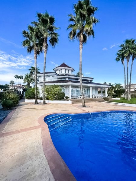Foto d3c07293-5164-40be-a3ee-51f6dfb405e5. Casa amb aparcament piscina a L´Albir Alfàs del Pi (l´)