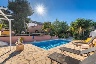 Casa en L�Albir. Chalet situado en una de las zonas maacutes exclusivas de el alb