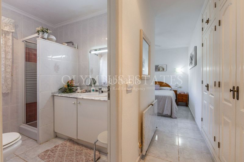 Foto a4353192-46ed-4902-872e-e58b81e8ce03. Casa pareada en El Montgó Dénia
