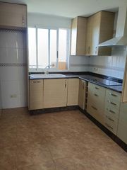 Pis  Carrer gomez ferrer. Piso de 127m2-excelente ubicación