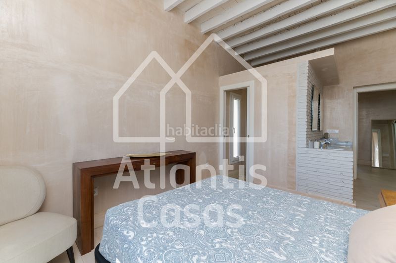 Foto 493f6fac-45b6-4ffe-b78f-eb7b7d30e763. Casa amb xemeneia aparcament a Tarifa ciudad Tarifa
