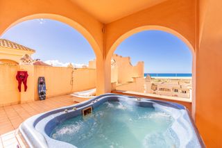 Apartament  Mar adriatico. Atico duplex con vistas al mar