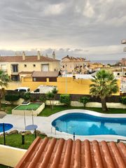 Appartamento  Calle pedro lobo 6. Piso con 2 terrazas, piscina, garaje y trastero en tarifa