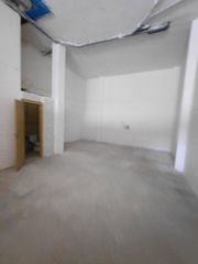 Rent Business premise in Centre. Local en alquiler de obra nueva