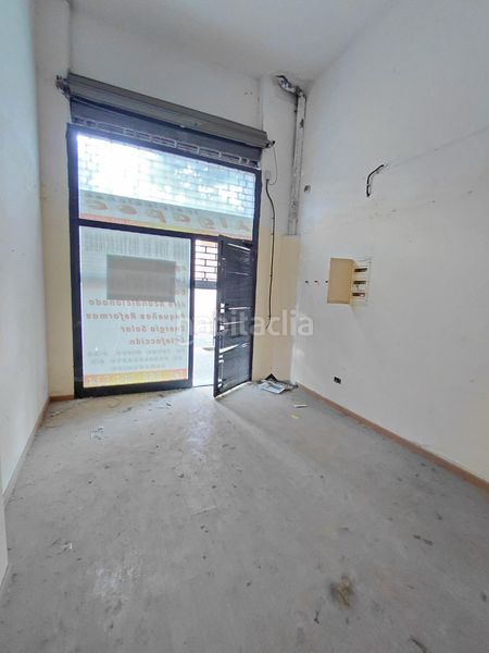 Foto 8fb27c6e-45f7-4ed7-a8fd-f4b80c8fd9cd. Lloguer local comercial a Centre Vendrell (El)