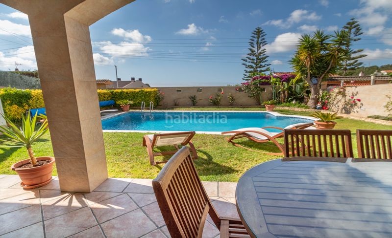 Foto 0ae4b8ce-3b70-4086-8cb6-6c85f9a96b50. Xalet amb xemeneia calefacció aparcament piscina a Vendrell (El)