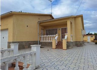 Chalet en Nou Vendrell. Casa de una planta en el nouvendrell