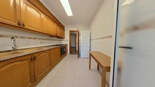 Rent Flat  Carrer pobla vallbona. Piso en alquiler en puerto de sagunto – 3 habitaciones | luminos