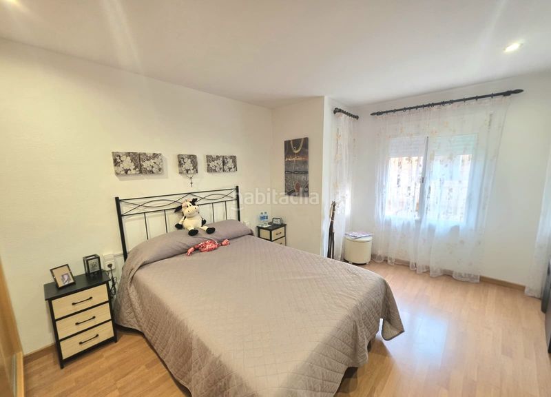 Foto f8de6f3d-91f6-4d4f-a3b1-2d8129862ae7. Pis a playa puerto de Sagunto Sagunt