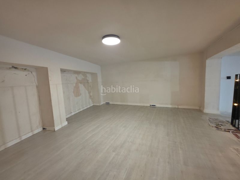Foto 09a8fa3d-2cba-4f0f-a0ab-66adc58ae7eb. Local comercial a Antiga Moreira Sagunt