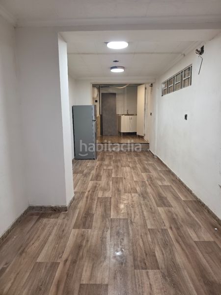 Foto 2b020e0e-defc-49ca-b1de-a6f508761cf7. Local comercial a Antiga Moreira Sagunt