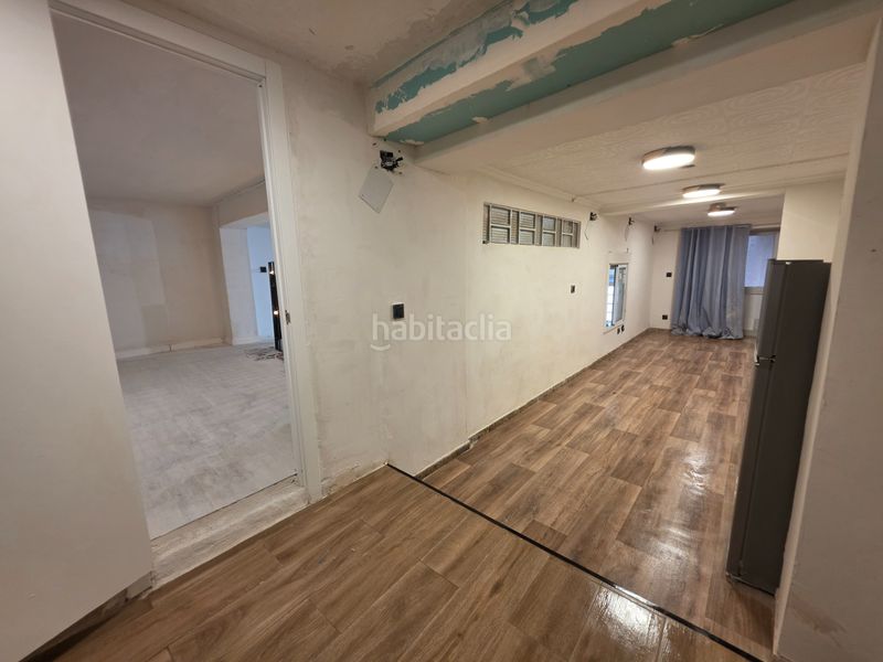 Foto 8b6b8841-4d39-4b9e-b5b2-2293155e9dd9. Local comercial a Antiga Moreira Sagunt
