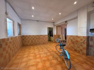 Ground floor  Carrer colón. A pocos pasos de la playa! 130 m² con un enorme potencial en el