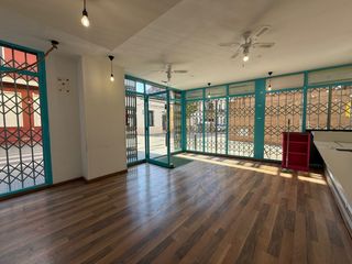 Business premise in Instituts