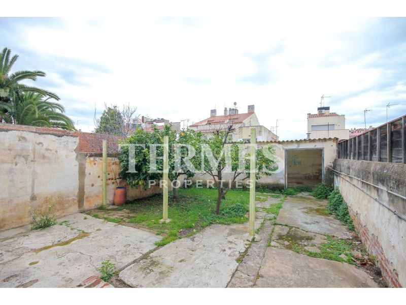 Foto 0b5e8363-8ad8-4b86-aa99-5caf269b791e. Casa adossada amb calefacció aparcament a Centre Mataró