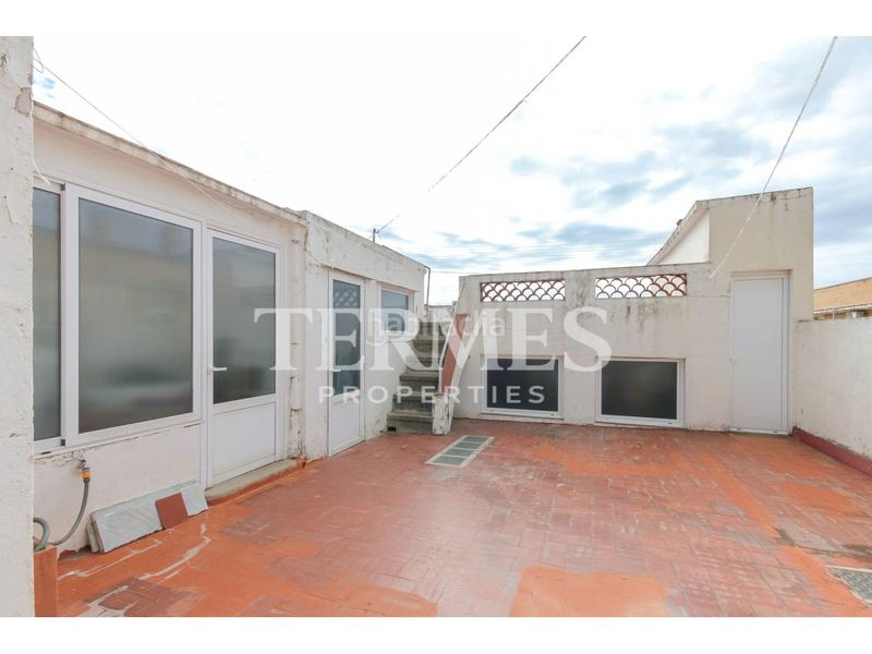 Foto 40e00032-5667-444a-9ae7-2886f6ed578f. Casa adossada amb calefacció aparcament a Centre Mataró