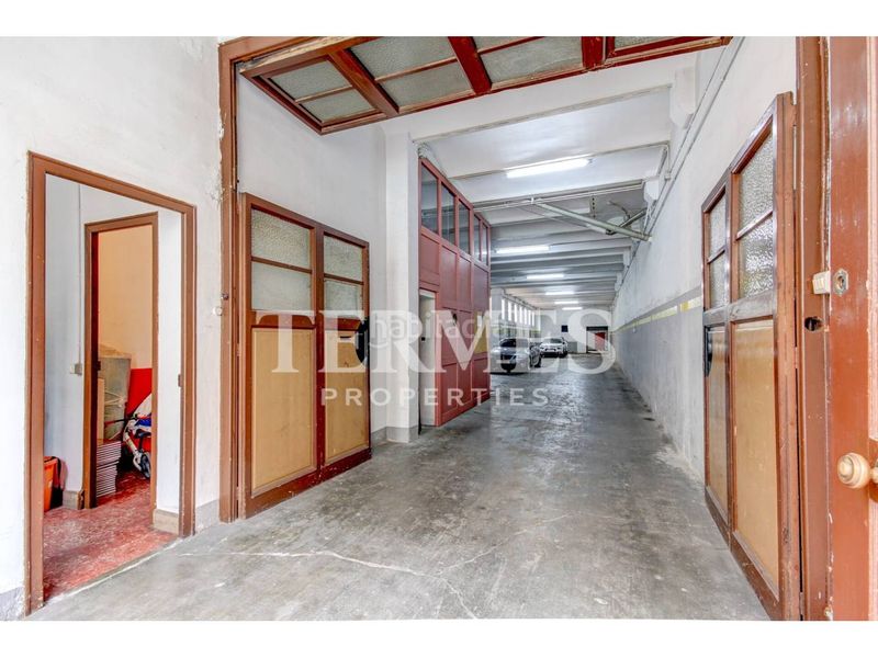 Foto a9b5bf64-5871-4da5-a2ff-15d47913e3a7. Casa adossada amb calefacció aparcament a Centre Mataró