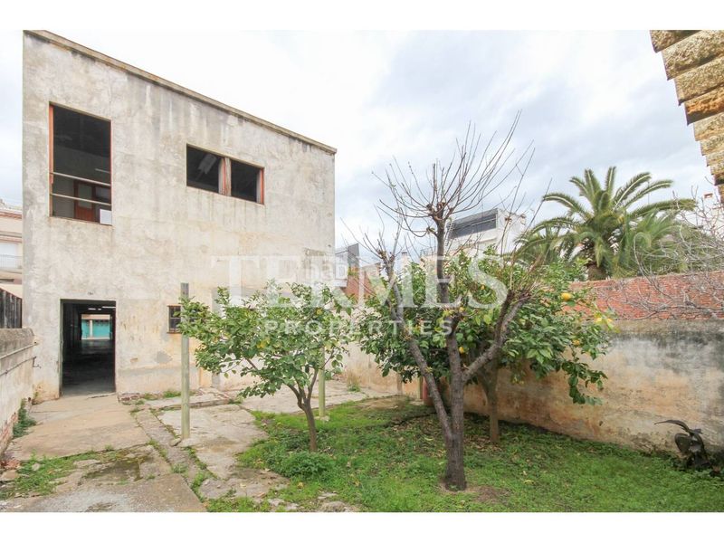 Foto ec38c675-bb77-4a6b-b3dd-678614f06ef7. Casa adossada amb calefacció aparcament a Centre Mataró