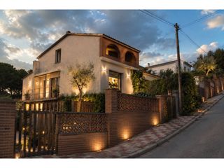 House  Calle t�cnica. Crea tu sue�o con vistas a montserrat
