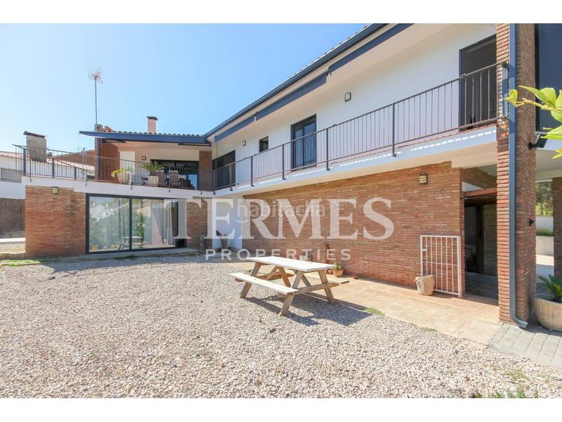Foto 3d8add62-7caa-4cf6-8292-beaadd97a622. Lloguer casa amb calefacció aparcament piscina a Gavà