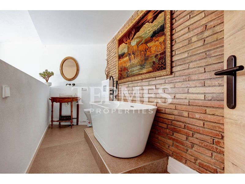 Foto 4d193886-3709-49b6-9da0-039dad987672. Lloguer casa amb calefacció aparcament piscina a Gavà