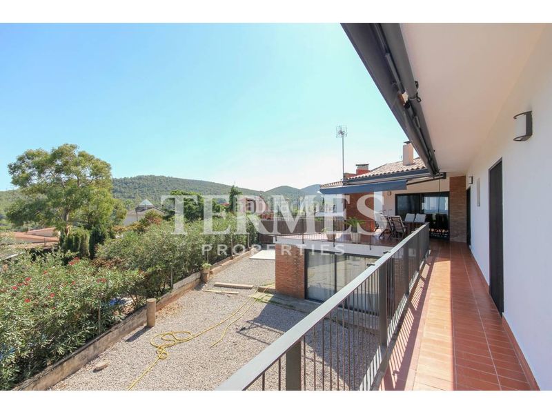 Foto bb1be7d8-c8e3-4199-872a-2b45b6001489. Lloguer casa amb calefacció aparcament piscina a Gavà