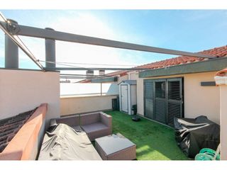 Pis  Calle agricultura. Ático en canyars