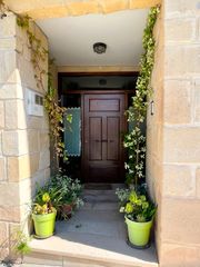 Casa a schiera  Constitución kalea. Casa de piedra con patio y terraza en samaniego – ideal vivienda