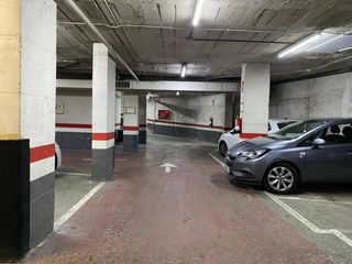 Car parking  Calle consell de cent. Plaza de párquing en venta  céntrico