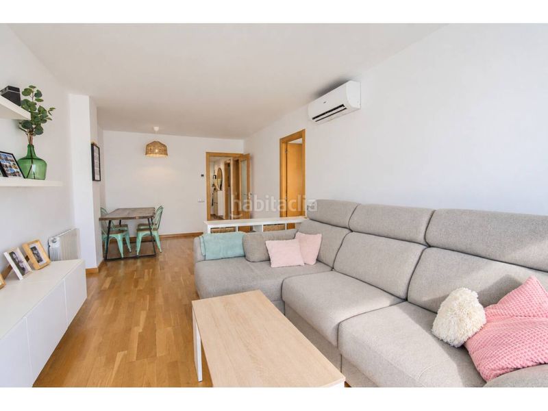Foto 15b4abf0-3fa2-4479-8488-3416e1568f91. Flat in calle josep montserrat 1 in Llagosta (La)