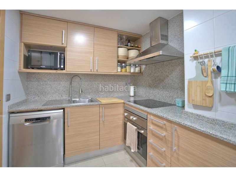Foto 2d442998-18e4-4af1-bbcb-c31ac8223a59. Flat in calle josep montserrat 1 in Llagosta (La)