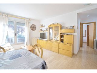 Piso en Carretera vella de la deu 8. Deja que el sol te despierte en este piso de 2 habitaciones en o
