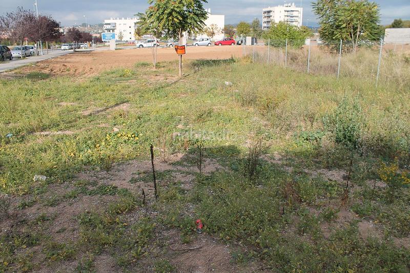 Foto cad54b7a-c48e-42ae-a545-ff601c08e3c8. Terreny residencial a carrer de corró 372 a Lledoner Granollers