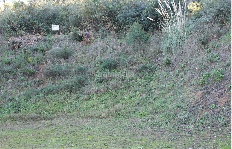 Foto d18efd1d-3405-4f8c-935b-38cacd1fb915. Residential plot in carrer llenega blanca 16 in Vallgorguina