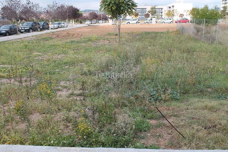 Foto d6bee3a4-87a2-45ef-ae3a-8e198036717f. Residential plot in carrer de corró 213 in Hostal Granollers