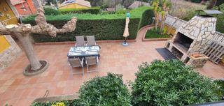 Casa a Carrer de la casa rodona 847. Reformada, doble vivienda en plantas independientes!