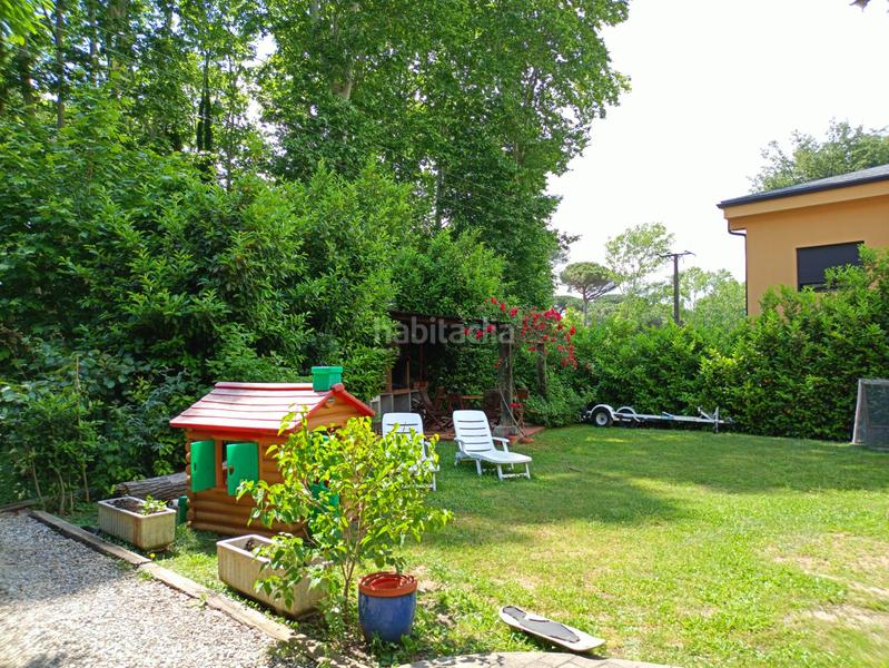 Foto 63366ee2-6e49-4efa-81a3-6ffd14cfb058. Xalet amb xemeneia aparcament a Vallgorguina